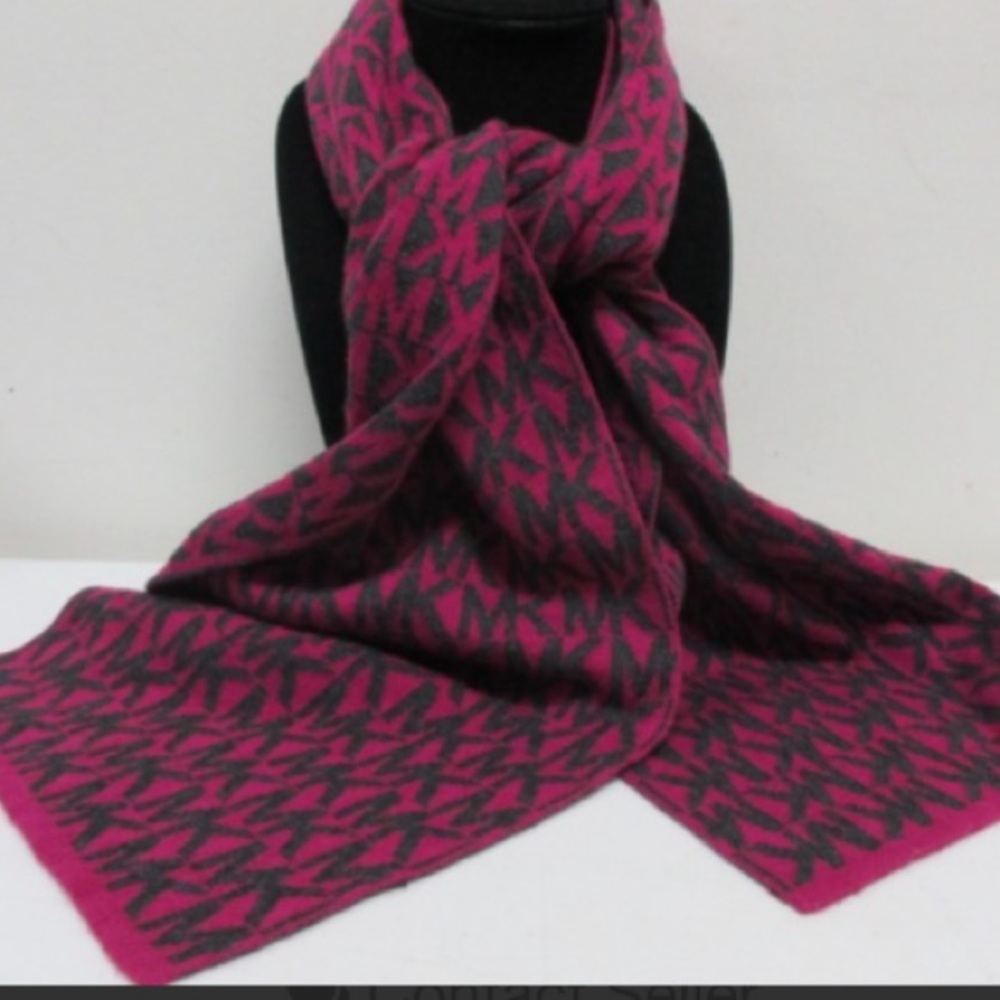 COPY - Micheal Kors Scarf